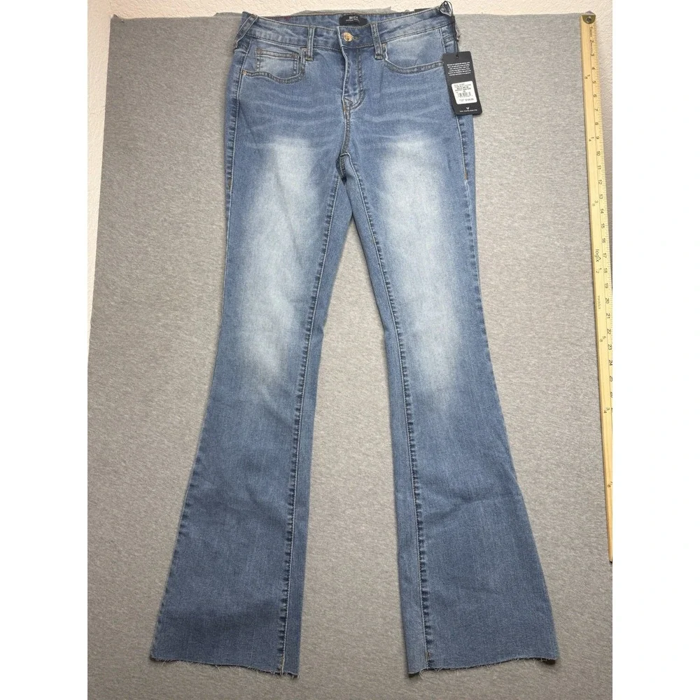 NEW Size 29 True Religion Becca Raw Hem Mid Rise Bootcut Medium Cloudless Jean